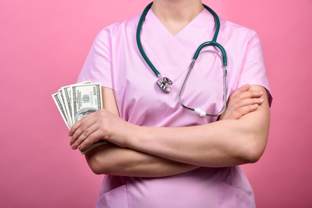 加薪能解決護理人力不足嗎？（圖片來源／Shutterstock）