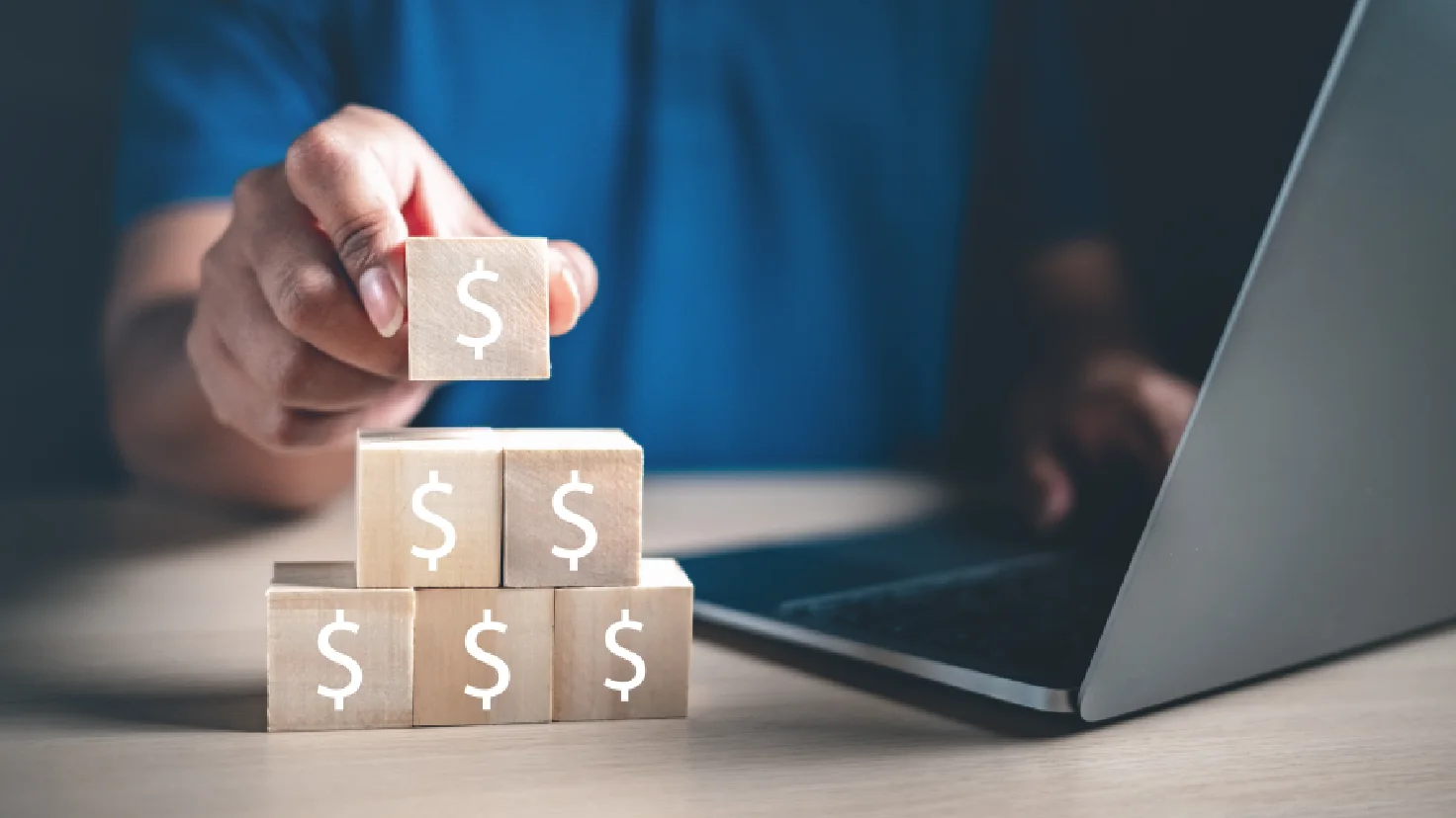 友達-2021-薪水-面板業